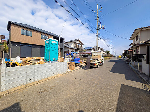 【現地外観写真】東武野田線「川間」駅まで徒歩12分！
「耐震＋制震」を兼ね備えた家、ＱＵＩＥ（クワイエ）。住宅性能評価取得物件！