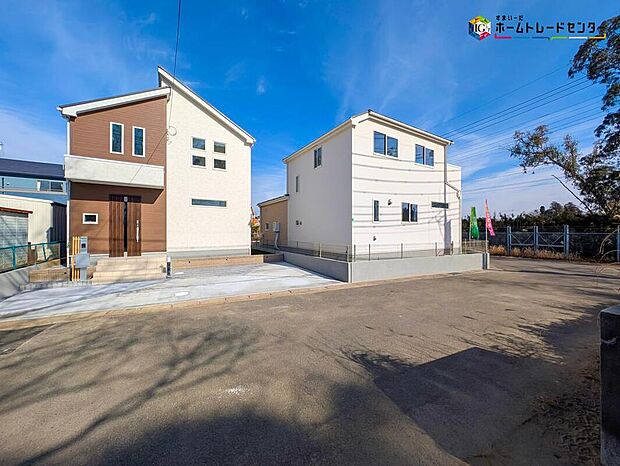 【前面道路含む現地写真】建物完成しましたので、ご予約で内見可能です♪
平日・お仕事帰りなど、いつでもご案内致します！
お気軽にお問い合わせ下さい。