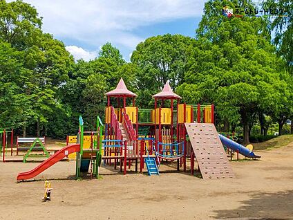県立柏の葉公園 1300ｍ(徒歩17分/自転車で約6分)