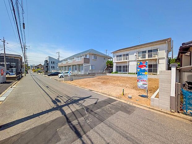 【前面道路含む現地写真】2026年8月完成予定！
平日・お仕事帰りなど、いつでもご案内致します！
お気軽にお問い合わせ下さい♪