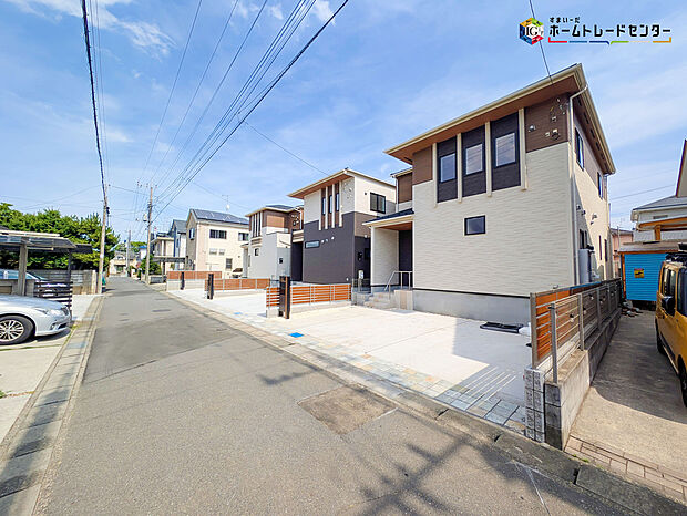 【前面道路含む現地写真】建物完成しましたので、ご予約で内見可能です♪
平日・お仕事帰りなど、いつでもご案内致します!
ご案内ご希望の際はお気軽にどうぞ!
