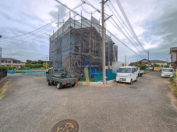 【前面道路含む現地写真】2026年7月完成予定！平日・お仕事帰りなど、いつでもご案内致します！ご案内ご希望の際はお気軽にご連絡下さい♪