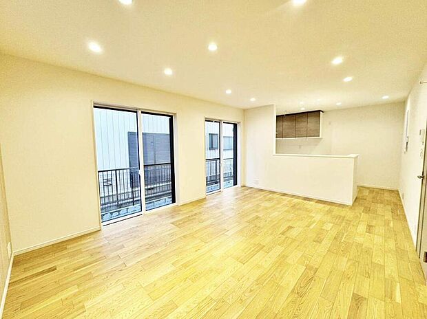 ◆LDKはご家族みんなが揃う大切な空間です♪テーブルやソファ、カーテン選び、レイアウトを考えるのも楽しいですね♪笑顔溢れる楽しい暮らしをイメージしながらご見学ください♪