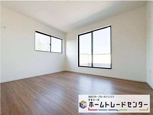 ◆居室のサッシにはペアガラスを採用、高い断熱性による省エネと結露対策に有効です。室内を快適な空間に代えてくれます。現地の通風や採光も実際にご確認下さいませ