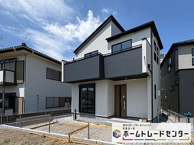 ◆TVモニター付きインターホンはカラーモニターで来訪者もひとめで分かります♪留守の間の来訪者が確認できる嬉しい録画機能付き!お子様が一人で留守番の間も安心です。