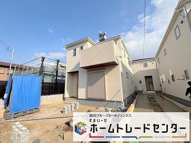 【前面道路含む現地写真】◆平日・お仕事帰りなど、いつでもご案内させていただきます!デザイン・目に見える設備面も大切ですが、耐震構造で地震に強い家の為、次代へ繋ぐ強固な住宅です。