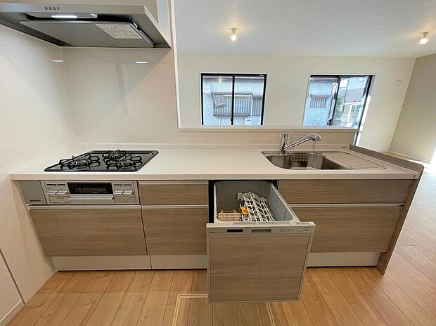 【キッチン】◆食洗器付きのキッチン♪時短にもなるあると嬉しい設備です♪