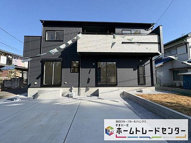 【現地外観写真】◆TVモニター付きインターホンはカラーモニターで来訪者もひとめで分かります♪留守の間の来訪者が確認できる嬉しい録画機能付き！お子様が一人で留守番の間も安心です。