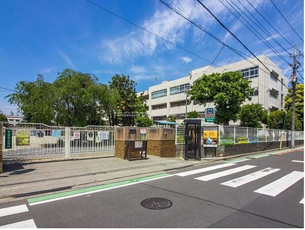 さいたま市立東大成小学校(約370m)