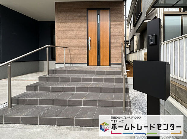 【現地外観写真】◆平日・お仕事帰りなど、いつでもご案内させていただきます！デザイン・目に見える設備面も大切ですが、耐震構造で地震に強い家の為、次代へ繋ぐ強固な住宅です。