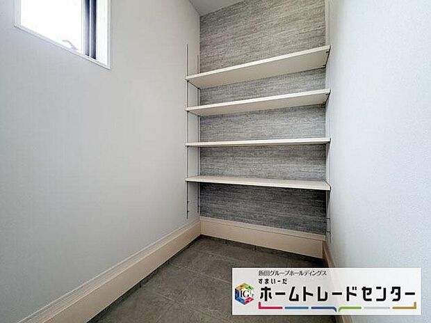 【玄関】◆お家で出会う人々を迎える玄関だからこそ、広々清潔感あふれる空間にしたいものです。大容量のシューズインクロークでいつでもすっきとした空間に。