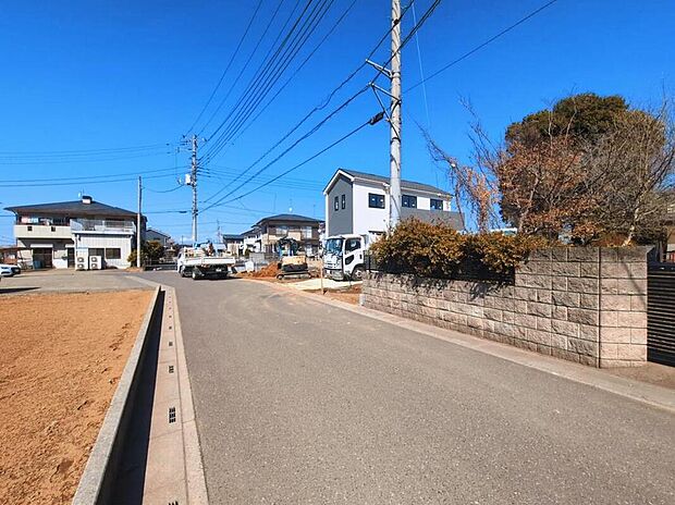 【分譲済街並み写真】◆資料送付・ご見学即対応！建物完成しておりますので、室内ご内覧いただけます♪ご不明点等、スタッフがしっかりと説明させていただきますので、安心して現地をご覧ください♪