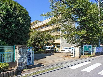上尾市立下平中学校 2880m (徒歩36分)