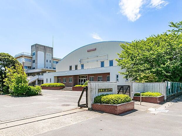 白岡市立南中学校（約1,600m）