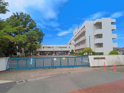 さいたま市立城南小学校 600m(徒歩8分)