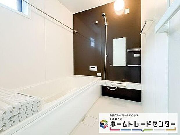 【浴室】◆毎日の疲れをいやす浴室は1坪タイプです。足を伸ばしてゆっくりとくつろげます。浴室暖房乾燥機も標準装備です♪