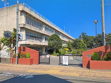 さいたま市立日進小学校 1050ｍ(徒歩14分)