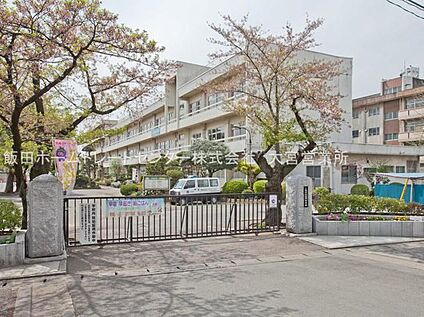 上尾市立太平中学校 1000m (徒歩13分)