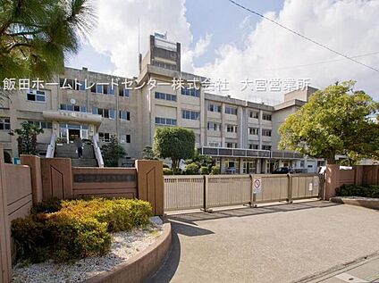 久喜市立久喜東中学校 800m(徒歩10分)