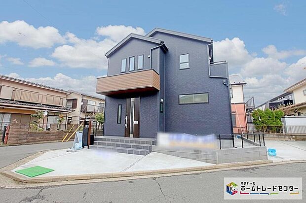 長期優良住宅認定物件です☆
立体的なコントラストをもたせた外観が魅力的。ゆとりの広さを備えておりますので、心地良く寛げる安らぎのお住まいとなっております。