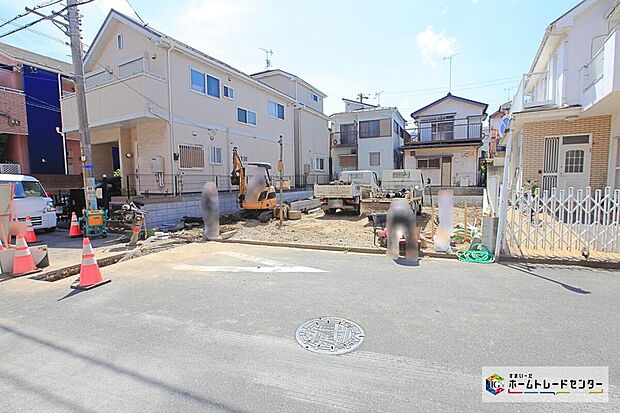 小中学校・幼稚園・保育園・公園が徒歩7分圏内に揃います♪「サミットストア」や「ニトリ」も徒歩9分圏内に揃いますので、毎日のお買い物も便利です!