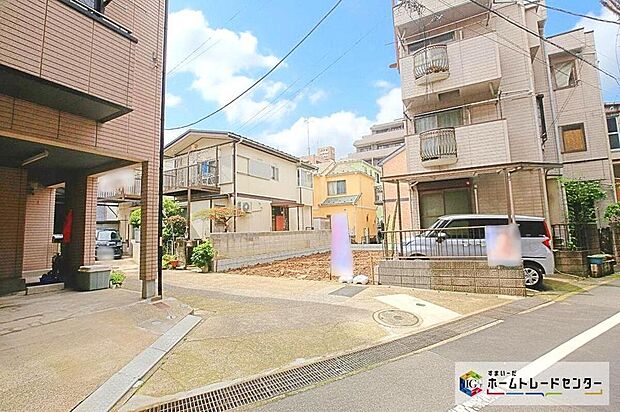 ビルトインガレージ付、３階建て住宅☆
リビング広々２０．５帖！ウォークインクローゼット２か所＆備蓄倉庫付、ゆとりの４LDKプランです♪