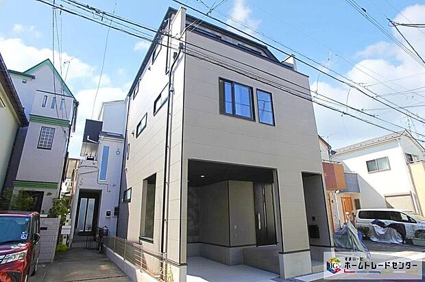 ビルトインガレージ付、３階建て住宅☆リビング１７．４帖！ウォークインクローゼット＆備蓄倉庫付、ゆとりの４LDKプランです♪