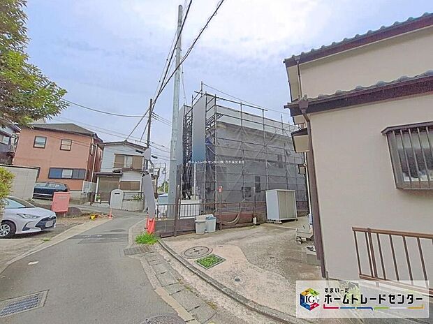 暮らしやすい、穏やかな雰囲気漂う街並みです☆「八朔幼稚園」まで徒歩6分、「山下みどり台小学校」まで徒歩8分。子育て環境良好です♪