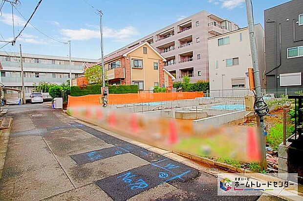 南道路に面しますので、陽当り・通風良好です♪
生活便利！コンビニやスーパー、郵便局が徒歩８分圏内に揃います！