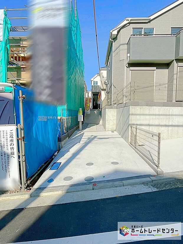 【現地外観写真 2-B号棟】全棟 敷地37坪超!ご家族でゆったりお過ごしいただける4LDKプラン☆
飯田グループでの現地見学会は開催しておりません!ご見学ご希望の際は、事前にお問い合わせ頂くとスムーズです☆