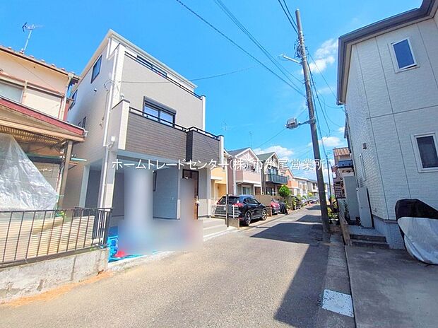 【前面道路含む現地写真】限定1棟 新築分譲住宅!ビルトインガレージ付、3階建て住宅です☆
飯田グループでの現地見学会は開催しておりません!ご見学ご希望の際は、事前にお問い合わせ頂くとスムーズです☆
