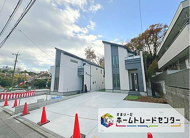 【現地外観写真】収納豊富、ゆったり過ごせる4LDKプランです☆
子育て家族に人気の”対面式キッチン”採用♪食洗機・床暖房が標準装備♪