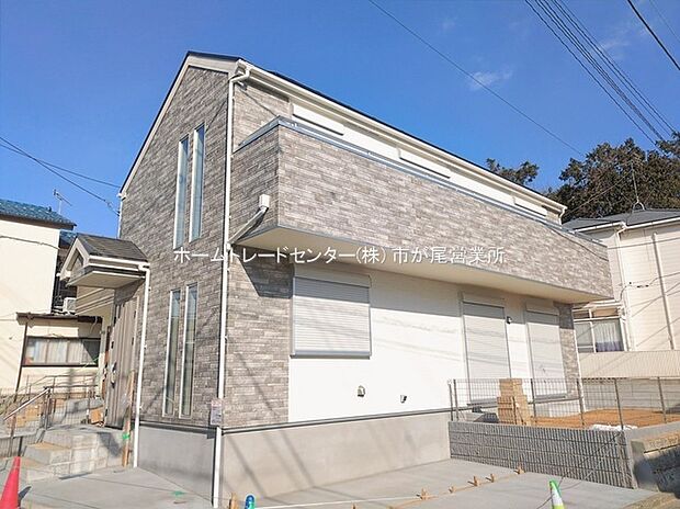 【2号棟 現地外観写真】2号地は2方向道路に面していますので採光良好です☆