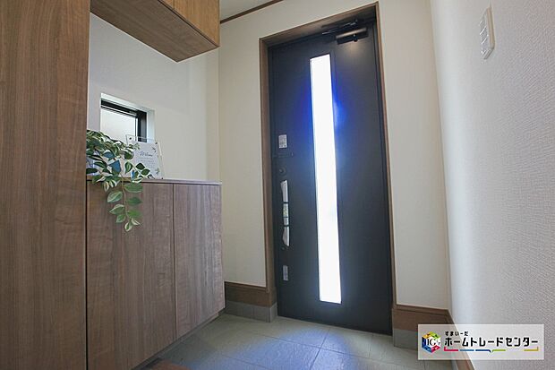 【シューズクローゼット】玄関にはシューズクローゼット完備☆カウンターをコーディネートしてお客様をお出迎えできます☆