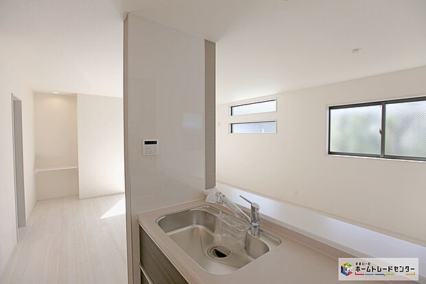 【リビングにカウンター】リビングンはカウンターがございます☆お子様の勉強スペースや作業台など様々な使い方ができますね☆