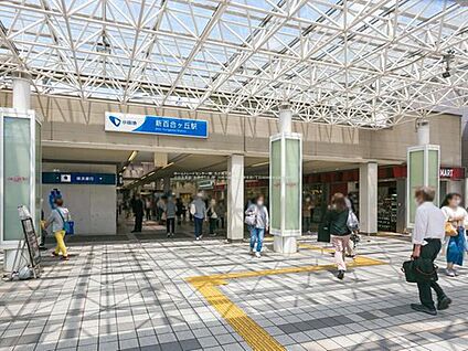 小田急電鉄「新百合ヶ丘」駅 950m(徒歩12分)