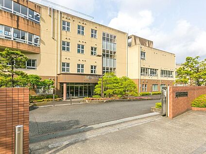 川崎市立柿生小学校 80ｍ(徒歩1分)