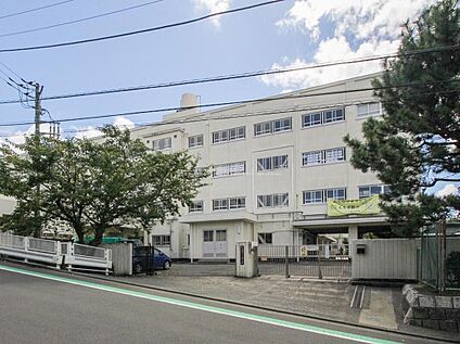 横浜市立もえぎ野小学校 417m (徒歩6分)