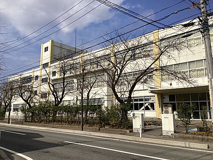 秋田市立東小学校 現地から500m。(徒歩7分。)
