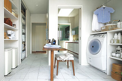 共働きファミリーが暮らす家「トモイエ」