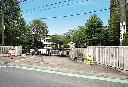 熊谷東小学校 現地から1160m。(徒歩15分。)