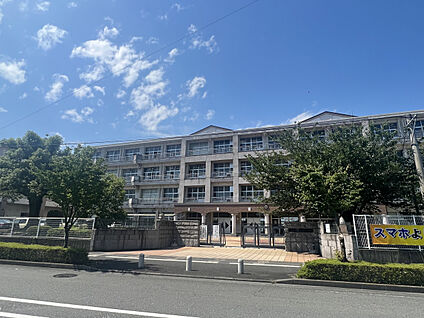 富士中学校 現地から580m。(徒歩8分。)