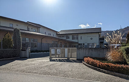 上田市立城下小学校 現地から560m～590m。(徒歩7分～8分。)