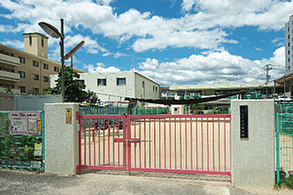 広島市立五日市駅前保育園 現地から900m。(徒歩12分。)