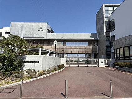 松山市立余土中学校 現地から1210m。(徒歩16分。(最長))