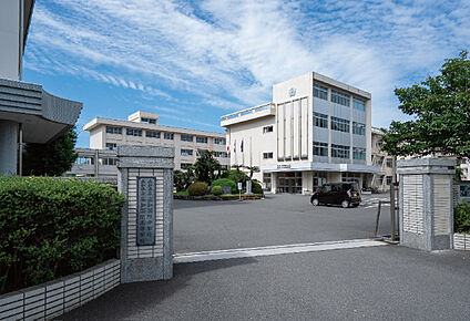 高知国際中学校・高等学校 現地から850m～860m。(徒歩11分。(最長))