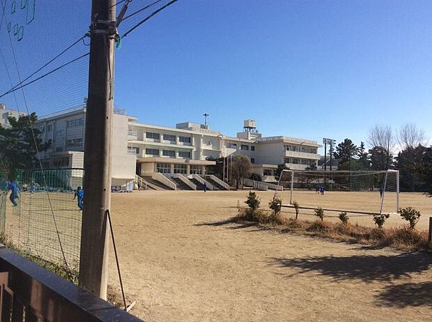 宮本中学校（約210m）