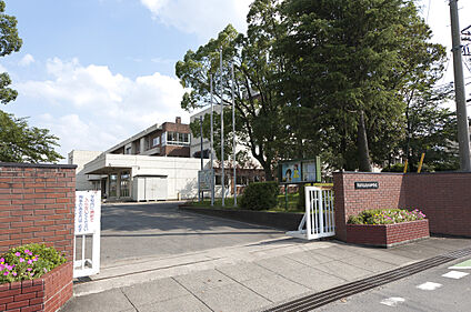 鴻巣市立鴻巣西中学校 約1900ｍ(徒歩24分)