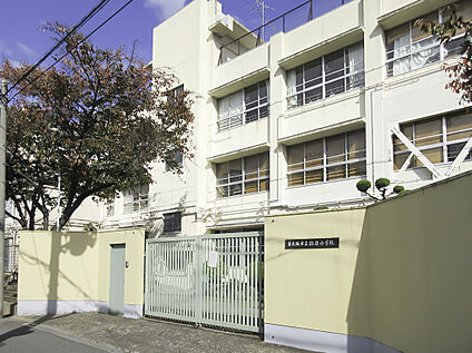 東大阪市立弥刀中学校 約615m(徒歩約8分)