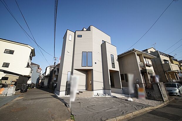 3階建て3LDK、13.15m2の開放感あるルーフバルコニーが嬉しいポイント